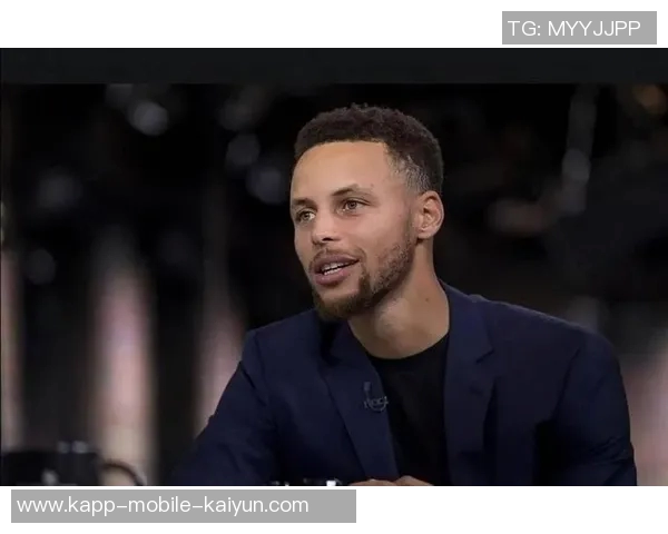 科尔称赞库里是球队核心一切战术围绕他展开